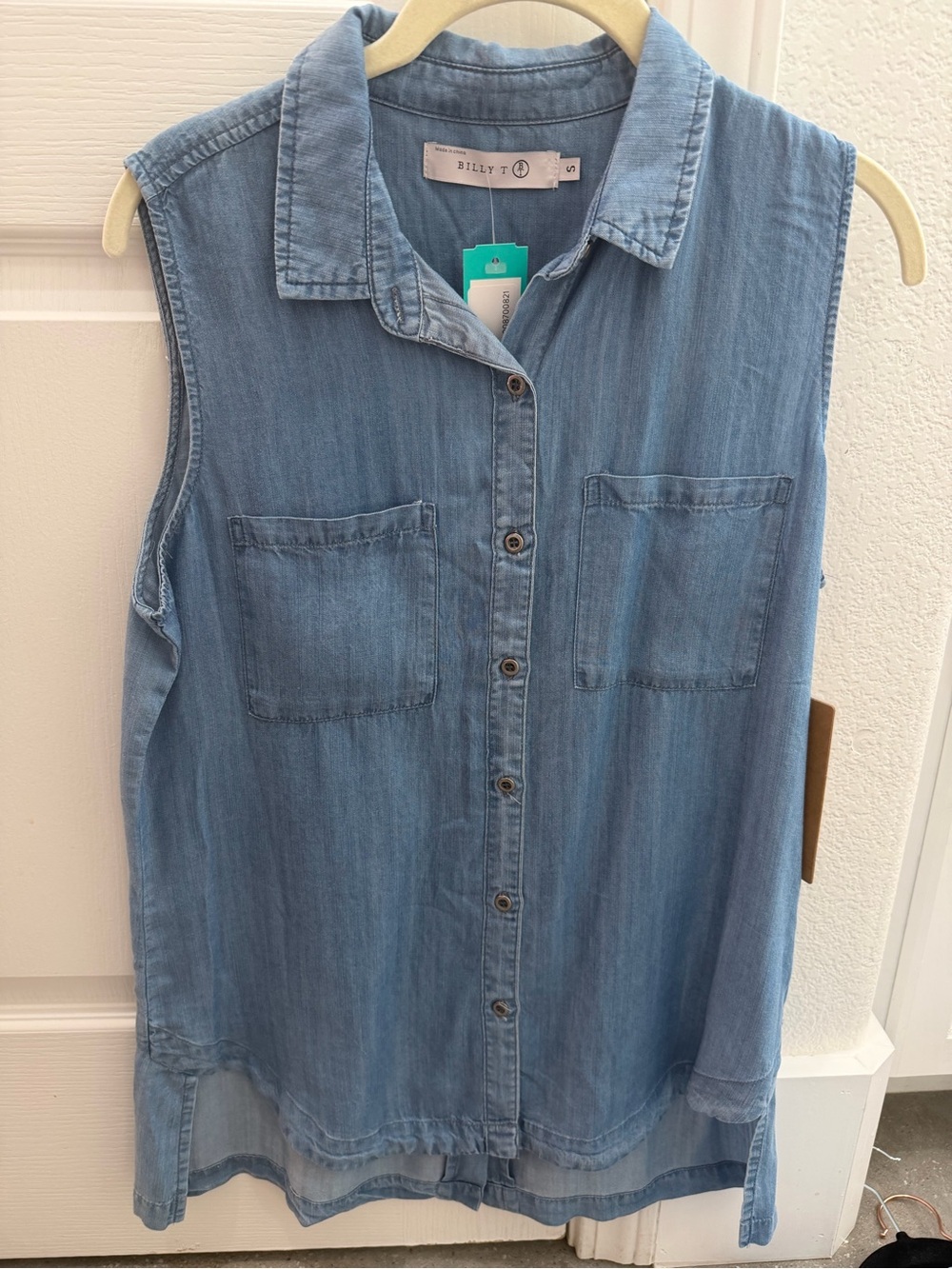 Billy T-Brynlee Button Down Tank